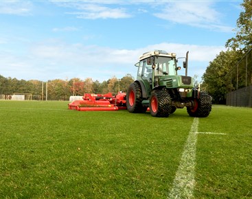 VGR Dienstverlening: uw partner voor sportvelden en golfbanen in topconditie